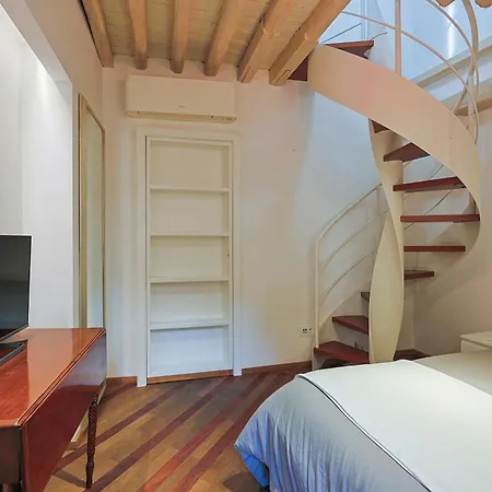 Majorelle Luxury Apartment